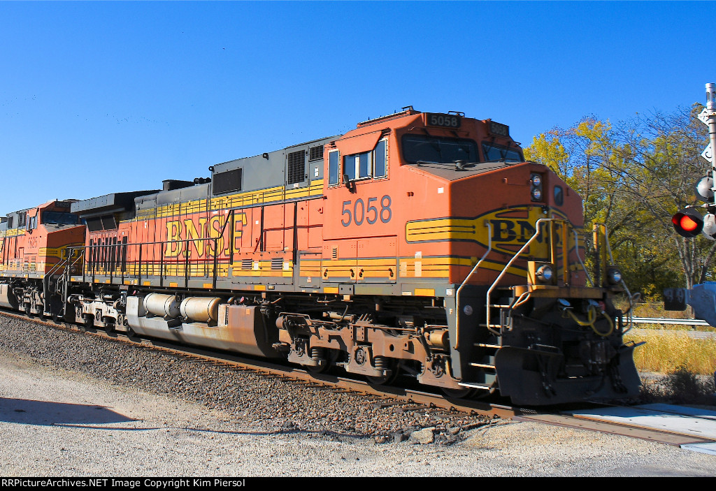 BNSF 5058 Pusher